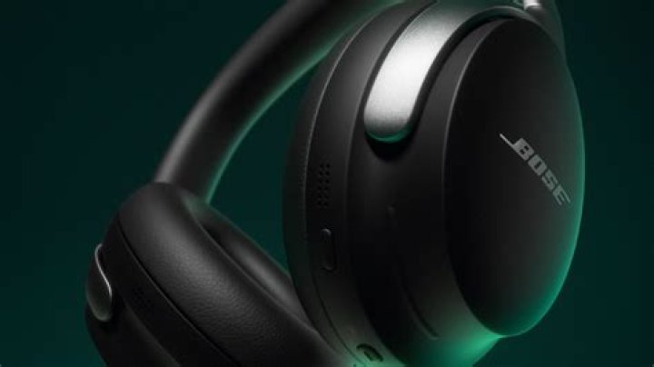 Which is the best Bose noise cancelling headphones?
