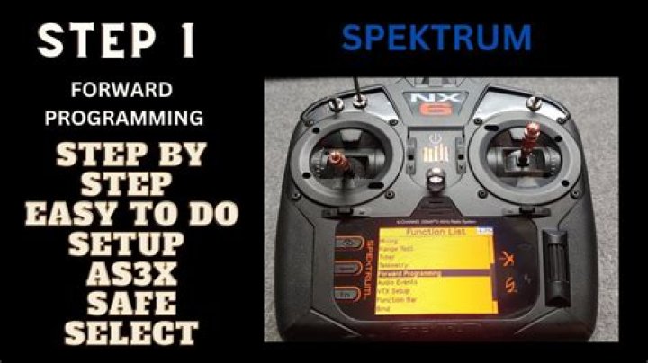 Which Spektrum transmitters support forward programming?