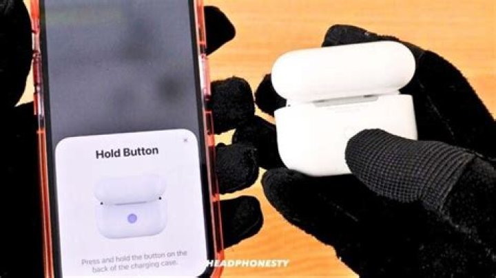 Why are my iPods not compatible with Bose sound docks?