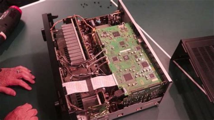 Why does my vsx-60 pioneer receiver have an ue22 error?