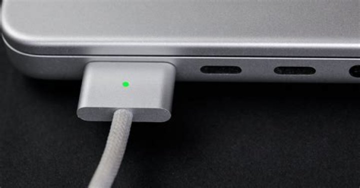 Why is my charger not connecting to my Mac?