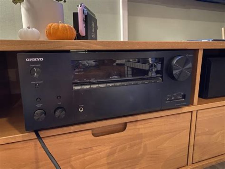 Why is Onkyo tx-nr656 error 1-83 after updating?
