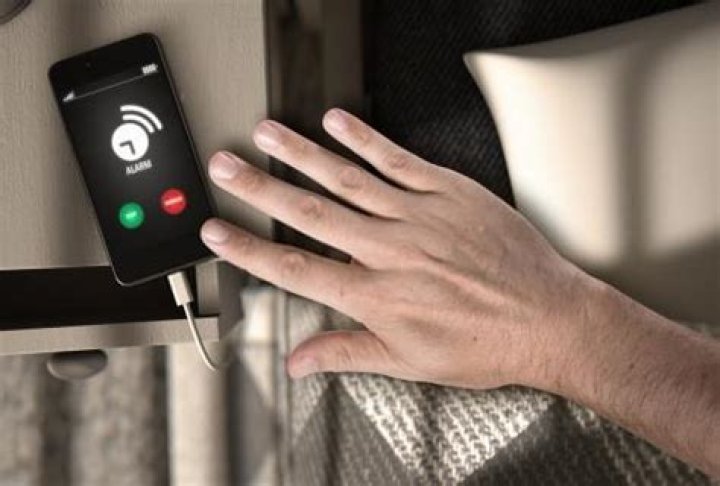 Will alarm ring if phone is power off?